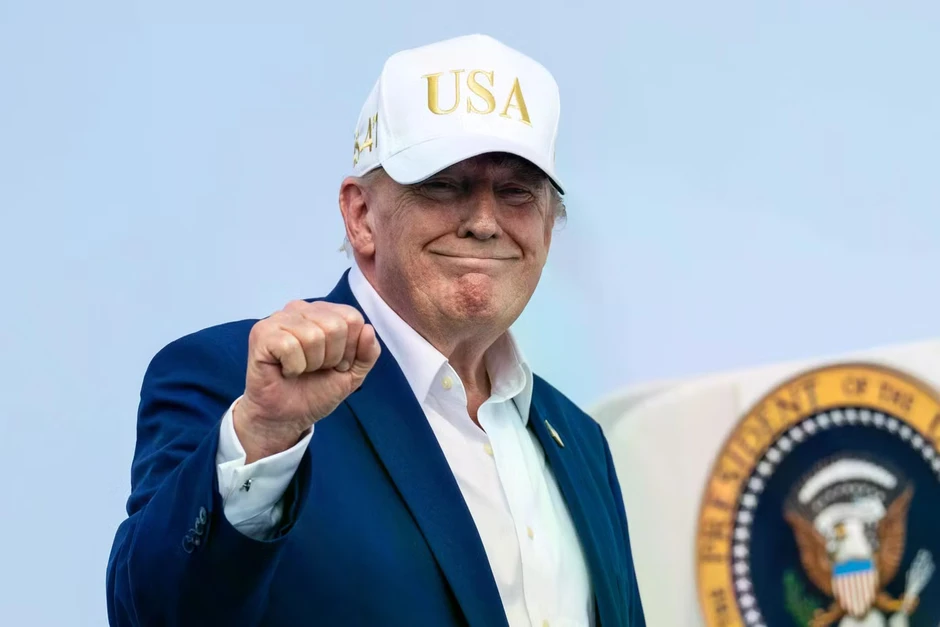 Tuyên bố bất ngờ từ ông Trump