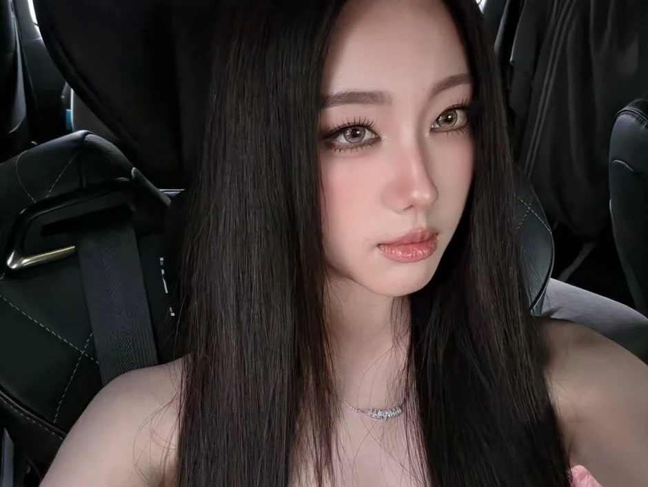 Viral clip mỹ nhân 2K5 bắn cung "rụng cả tim fan", nụ cười bừng sáng không cưỡng lại nổi