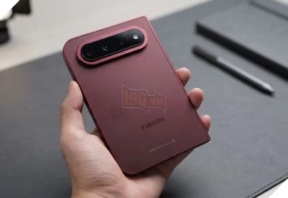 Xiaomi 18 Fold lộ diện toàn bộ, ra mắt trước iPhone màn hình gập của Apple