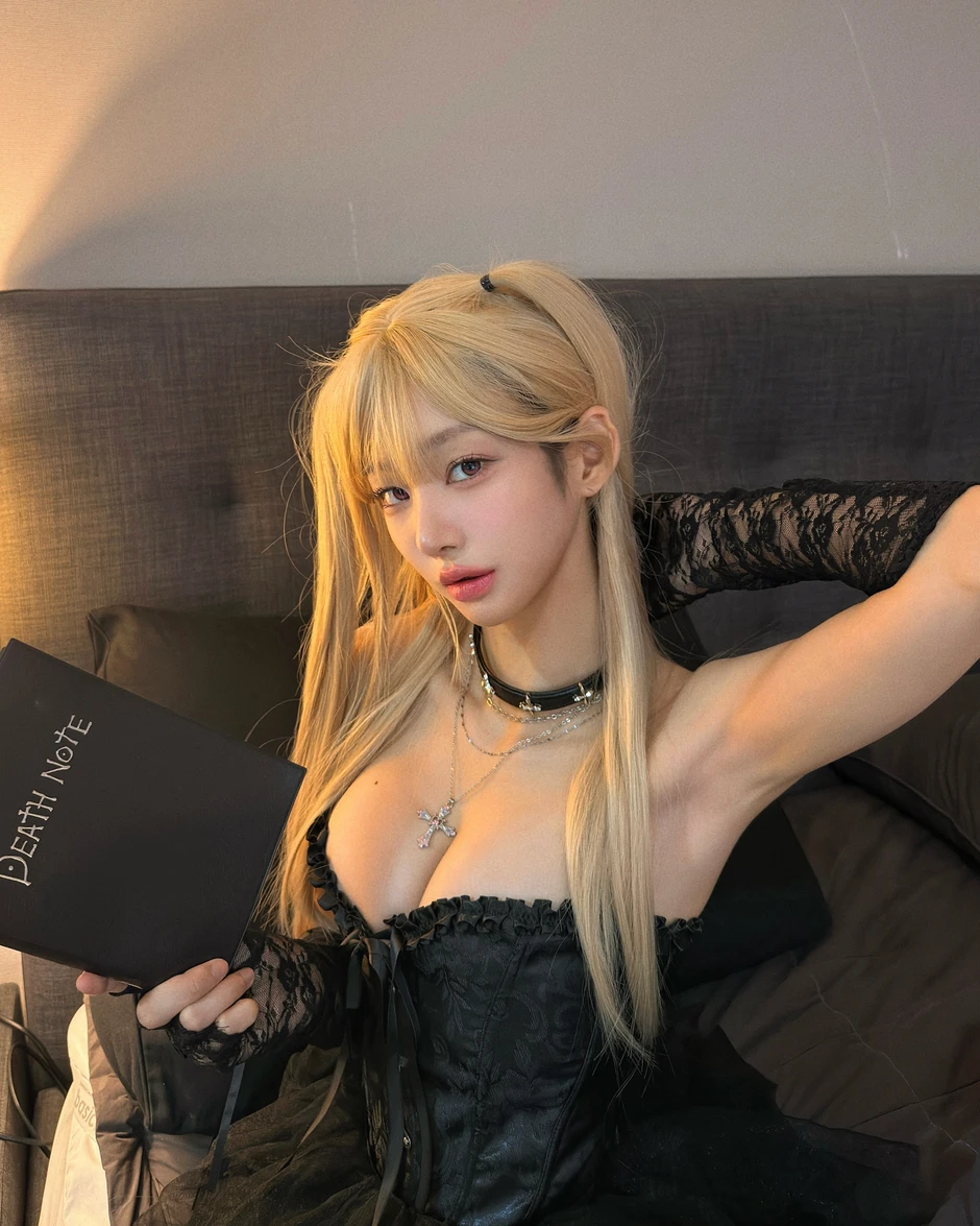 "Bỏng mắt" với bộ ảnh Death Note đầy quyến rũ của nữ coser đình đám