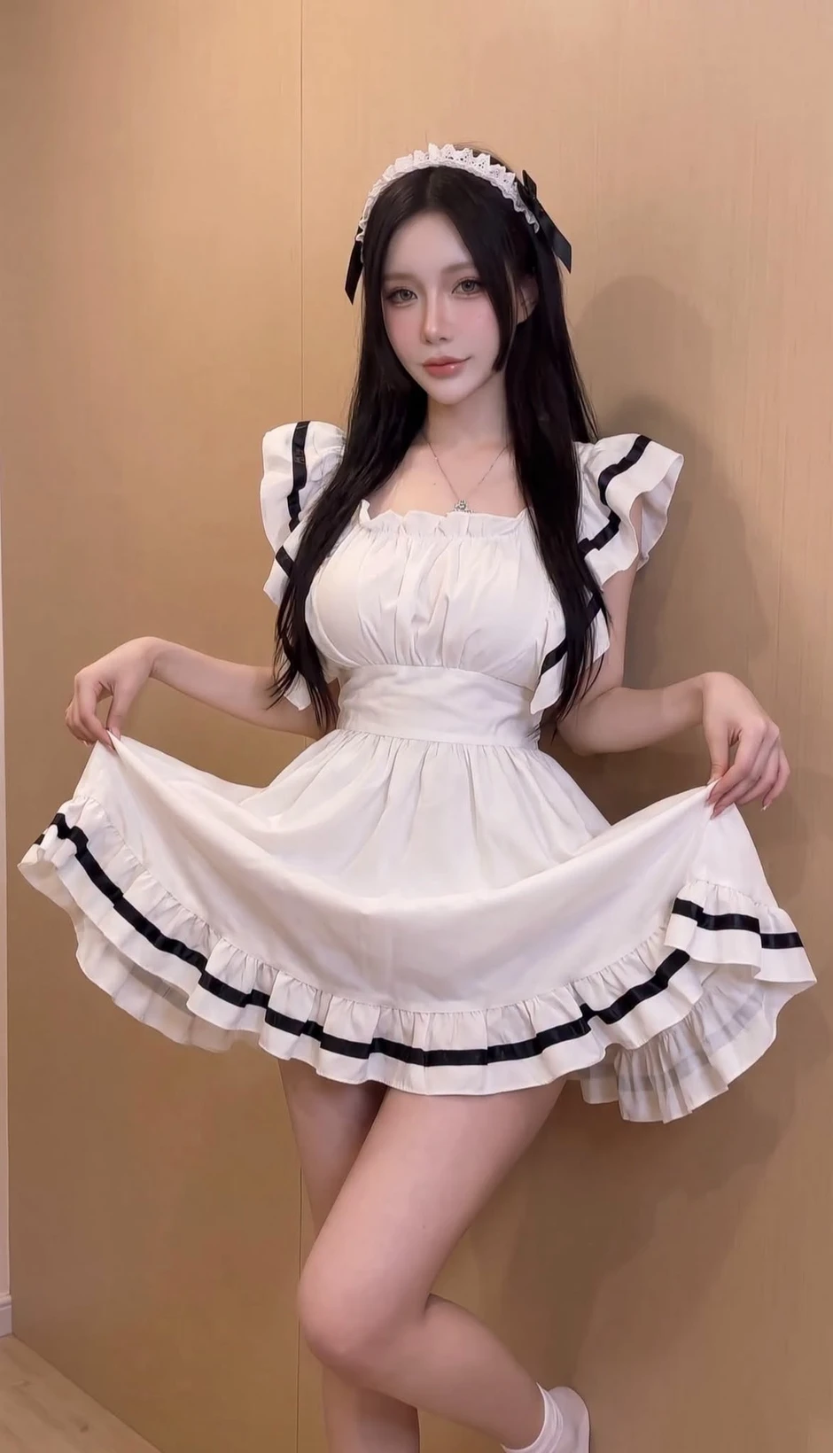 "Hót-gơ" giới cosplay thả nhẹ thính trước đêm Halloween