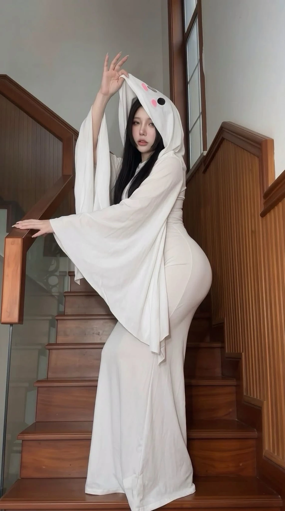 "Hót-gơ" giới cosplay thả nhẹ thính trước đêm Halloween