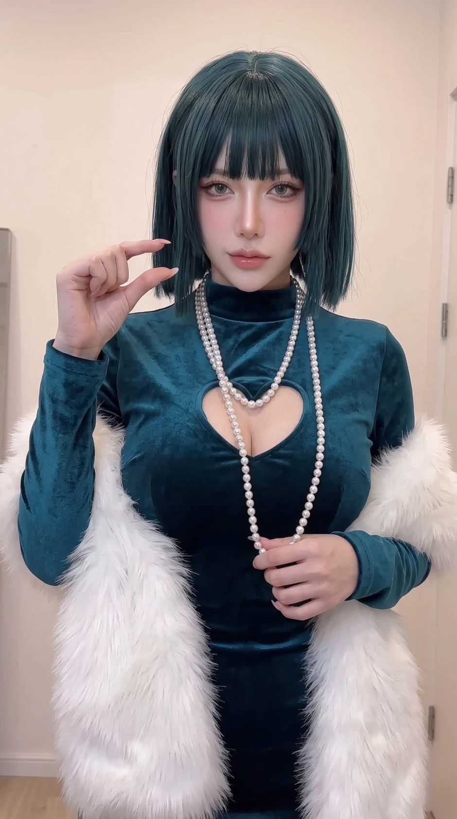 "Hót-gơ" giới cosplay thả nhẹ thính trước đêm Halloween