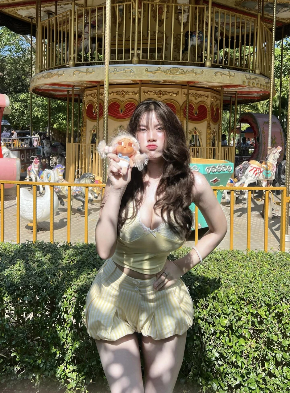 "Mắc kẹt" trong ký ức tuổi thơ, hot girl quyết tâm cosplay Bạch Tuyết "Mắc kẹt" trong ký ức tuổi thơ, hot girl quyết tâm cosplay Bạch Tuyết