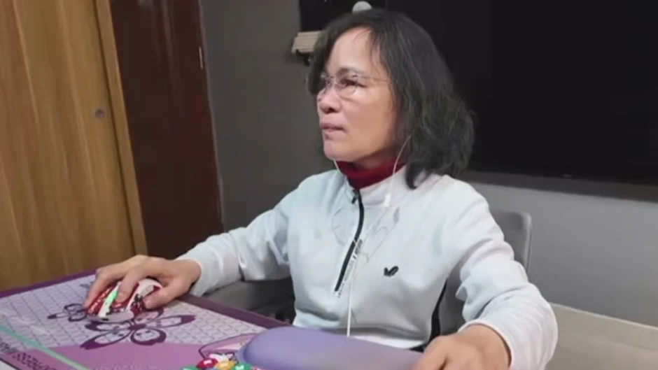 “Thần đồng” Donk solo thua nữ streamer U60 nhưng câu chuyện phía sau mới đáng nói