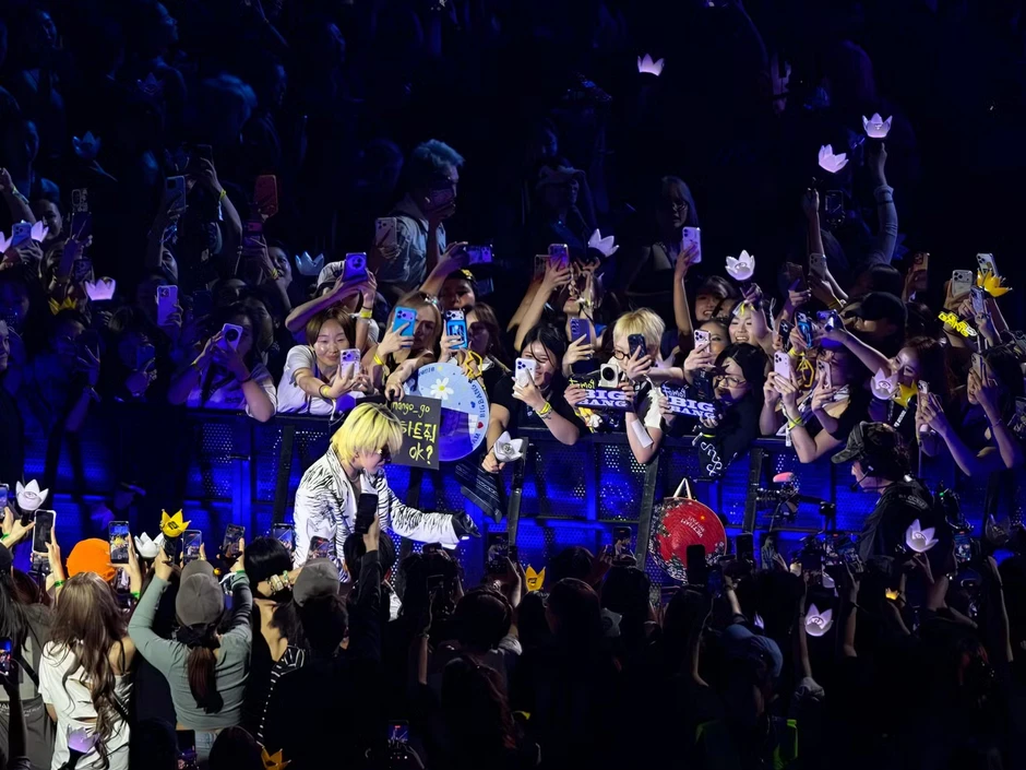 45.000 người ở Mỹ Đình vỡ òa với Big Bang