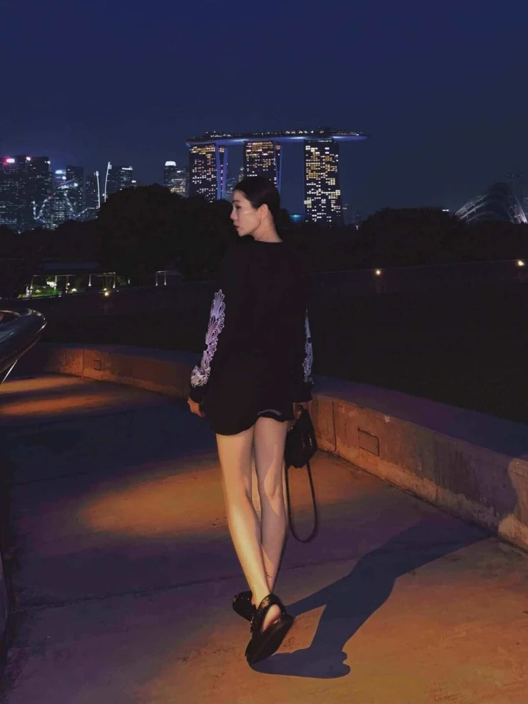 Ảnh sao 24/10: Dương Mỹ Linh được khen nhuận sắc