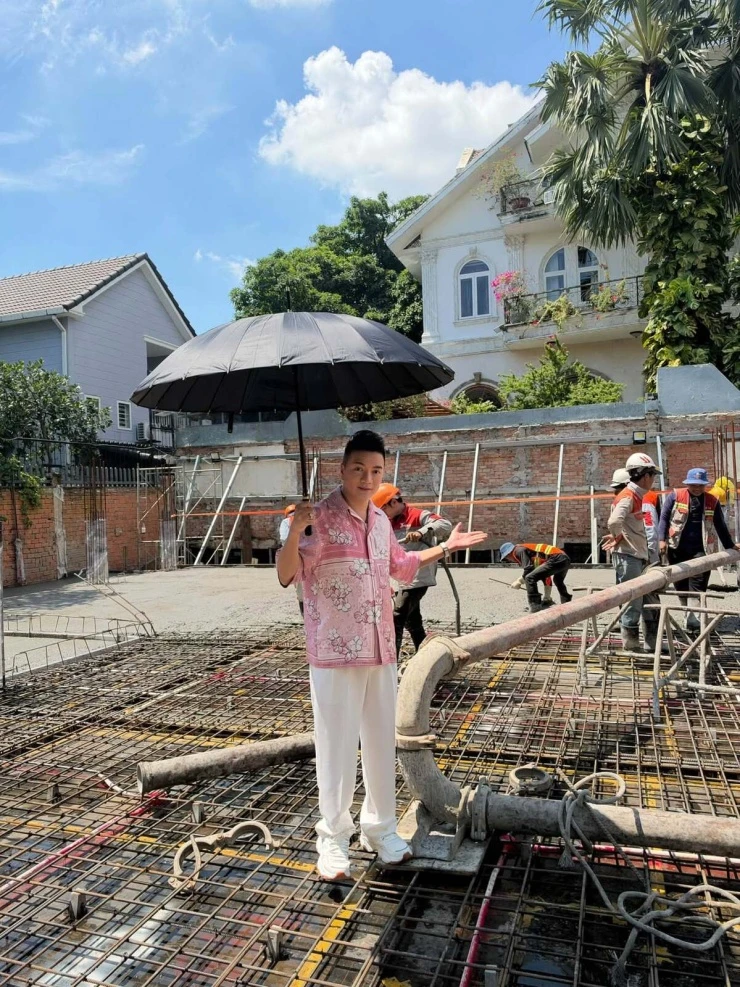 Ảnh sao 24/10: Dương Mỹ Linh được khen nhuận sắc