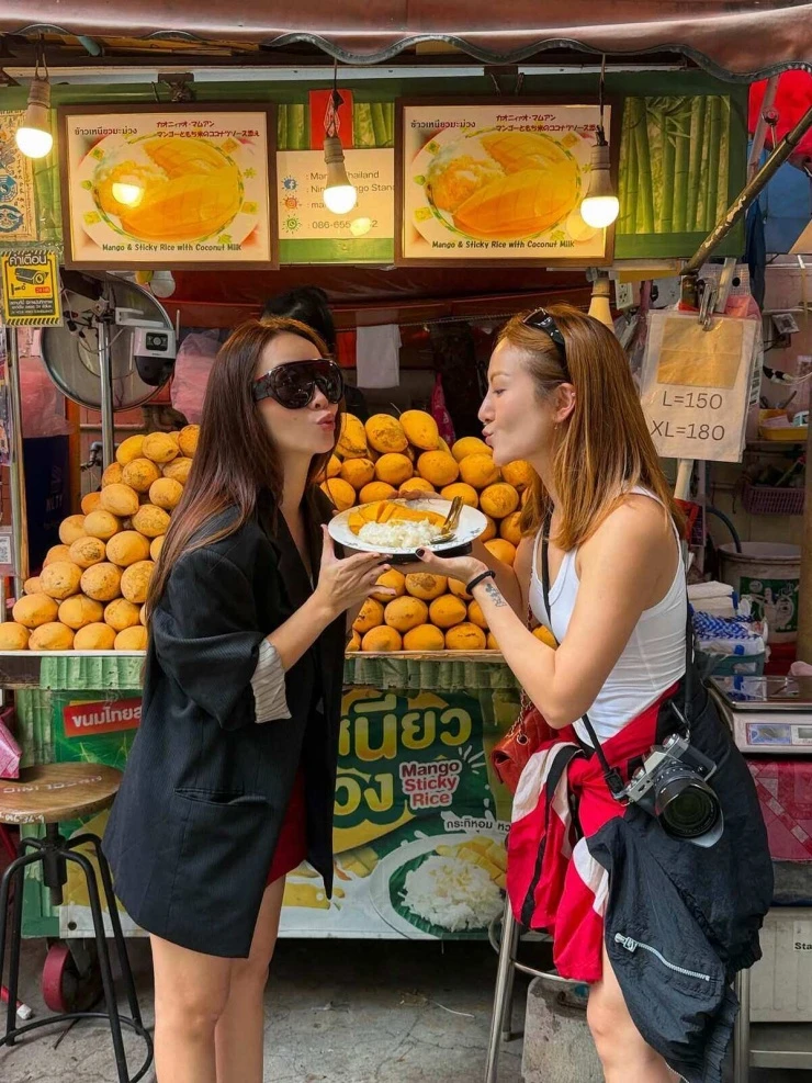 Ảnh sao 6/10: Công chúa hàng hiệu Tiên Nguyễn quẩy cùng em dâu tương lai