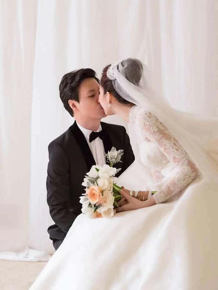 Ảnh sao 7/10: Đặng Thu Thảo chia sẻ kỷ niệm 9 năm cưới doanh nhân Trung Tín