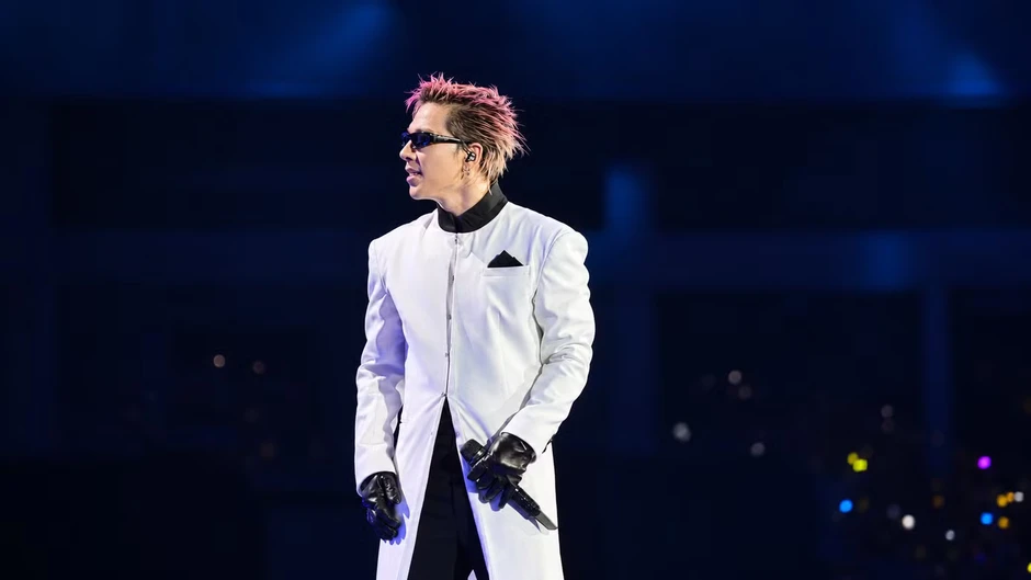 Big Bang nằm vật ra sân khấu, fan Việt điên đảo ở Mỹ Đình Big Bang nằm vật ra sân khấu, fan Việt điên đảo ở Mỹ Đình