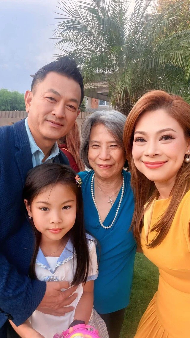 Búp bê Thanh Thảo khoe mẹ chồng 88 tuổi khỏe đẹp Búp bê Thanh Thảo khoe mẹ chồng 88 tuổi khỏe đẹp