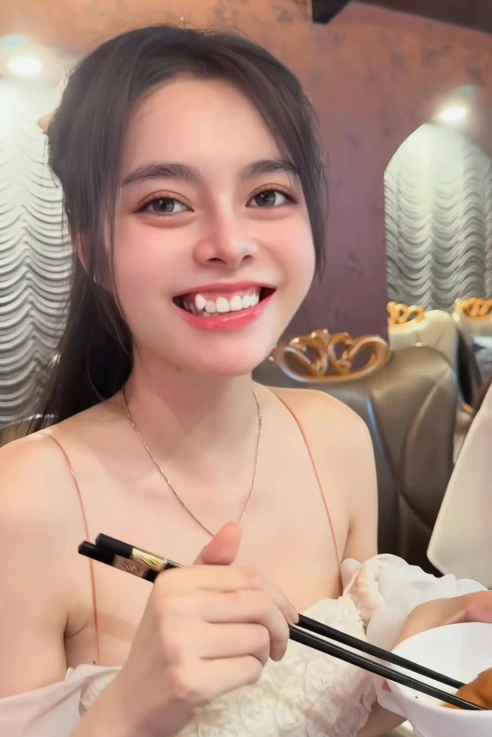 Cận cảnh khoảnh khắc đời thường của nữ diễn viên phim "Quỳnh Búp Bê" giản dị mà vẫn cuốn hút khó cưỡng