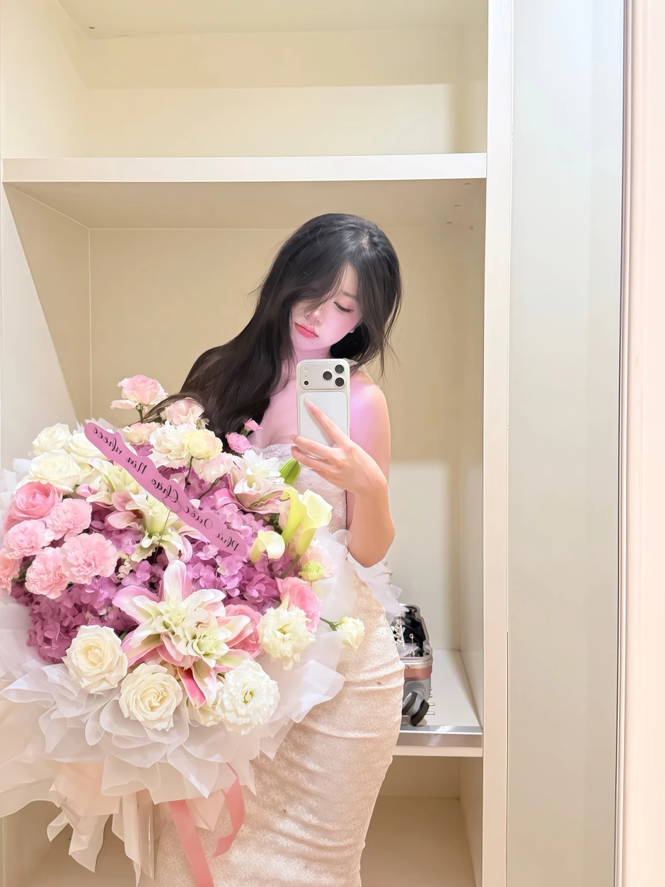Cận cảnh "profile" nữ idol live hot nhất lúc này! Cận cảnh "profile" nữ idol live hot nhất lúc này!