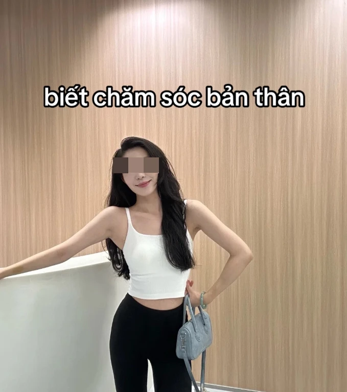 CĐM bức xúc vì loạt clip "phú bà"