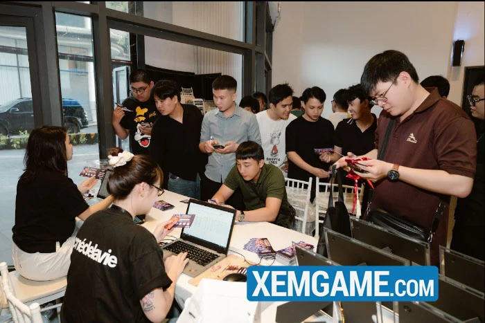 Chống nạng vẫn đến offline, cộng đồng Tân 3Q: MAX khiến game thủ bất ngờ vì độ nhiệt tình