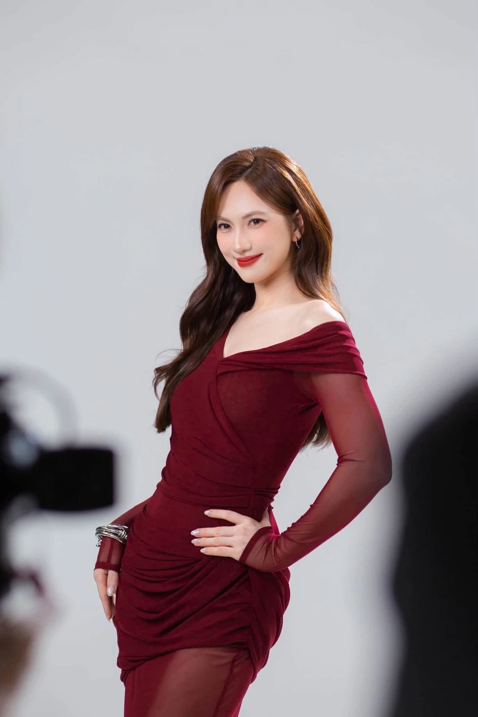 Cô bé Cà Mau bán xôi phụ mẹ bất ngờ lọt đề cử đẹp nhất thế giới Cô bé Cà Mau bán xôi phụ mẹ bất ngờ lọt đề cử đẹp nhất thế giới