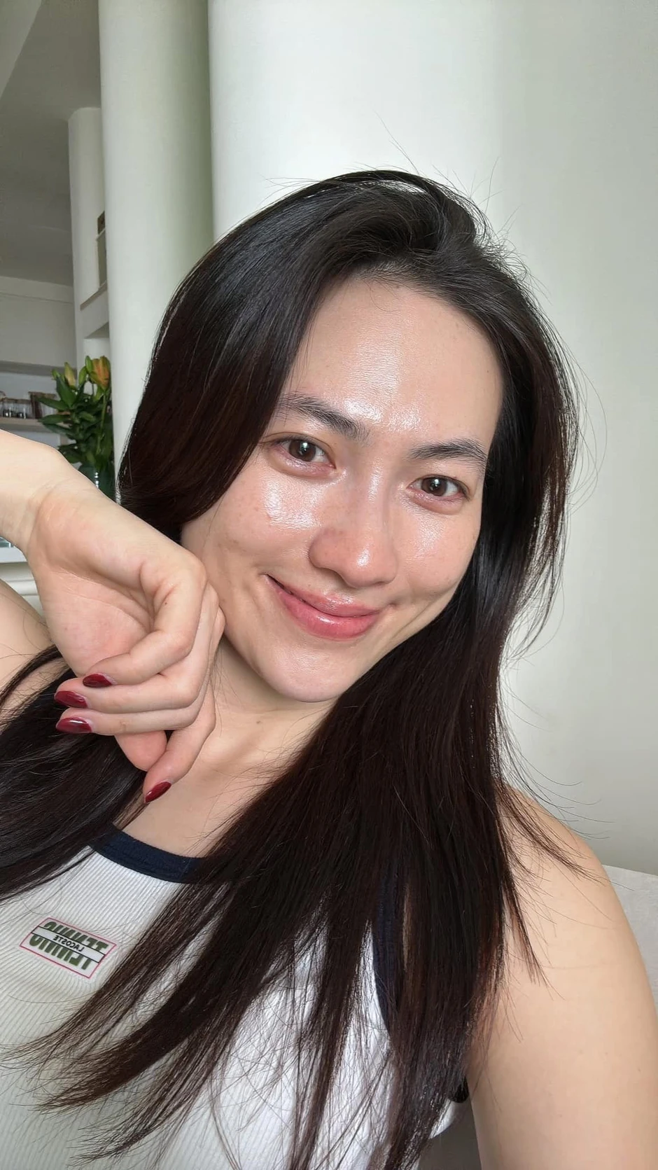 Cô bé Cà Mau bán xôi phụ mẹ bất ngờ lọt đề cử đẹp nhất thế giới Cô bé Cà Mau bán xôi phụ mẹ bất ngờ lọt đề cử đẹp nhất thế giới