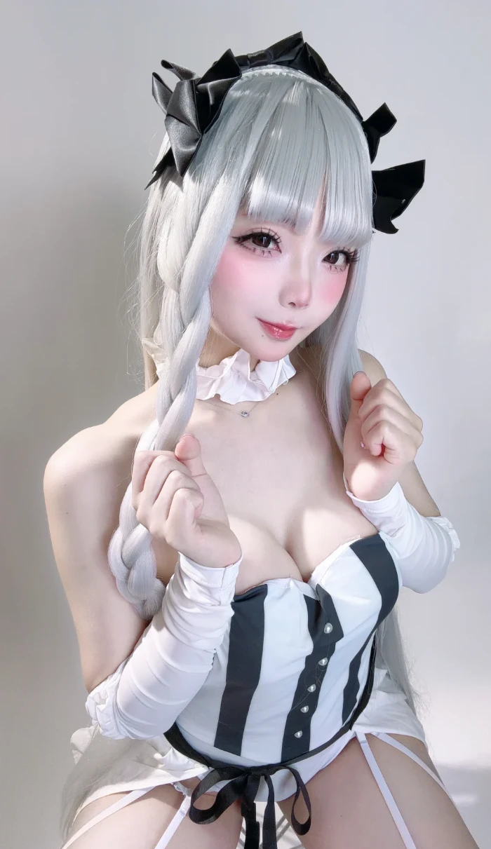 Cosplay Francesca Prelati Type-Moon: Vẻ đẹp ma mị và đầy cuốn hút của nàng pháp sư bí ẩn