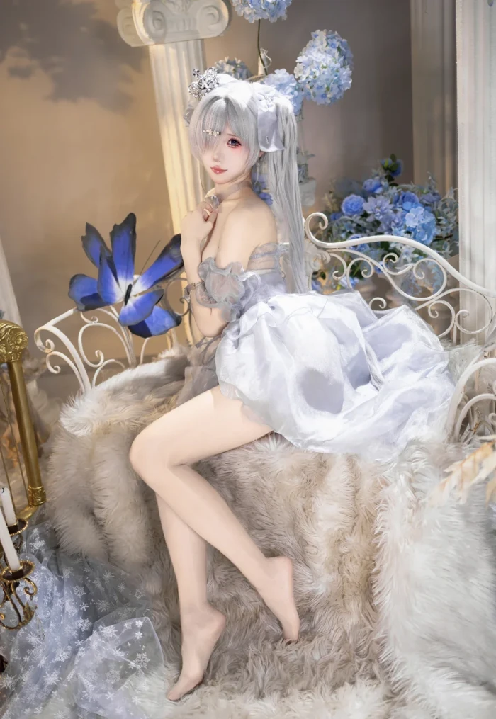 Cosplay NIKKE Cinderella: Crystal Princess đẹp tựa nàng công chúa bước ra từ truyện cổ tích Cosplay NIKKE Cinderella: Crystal Princess đẹp tựa nàng công chúa bước ra từ truyện cổ tích