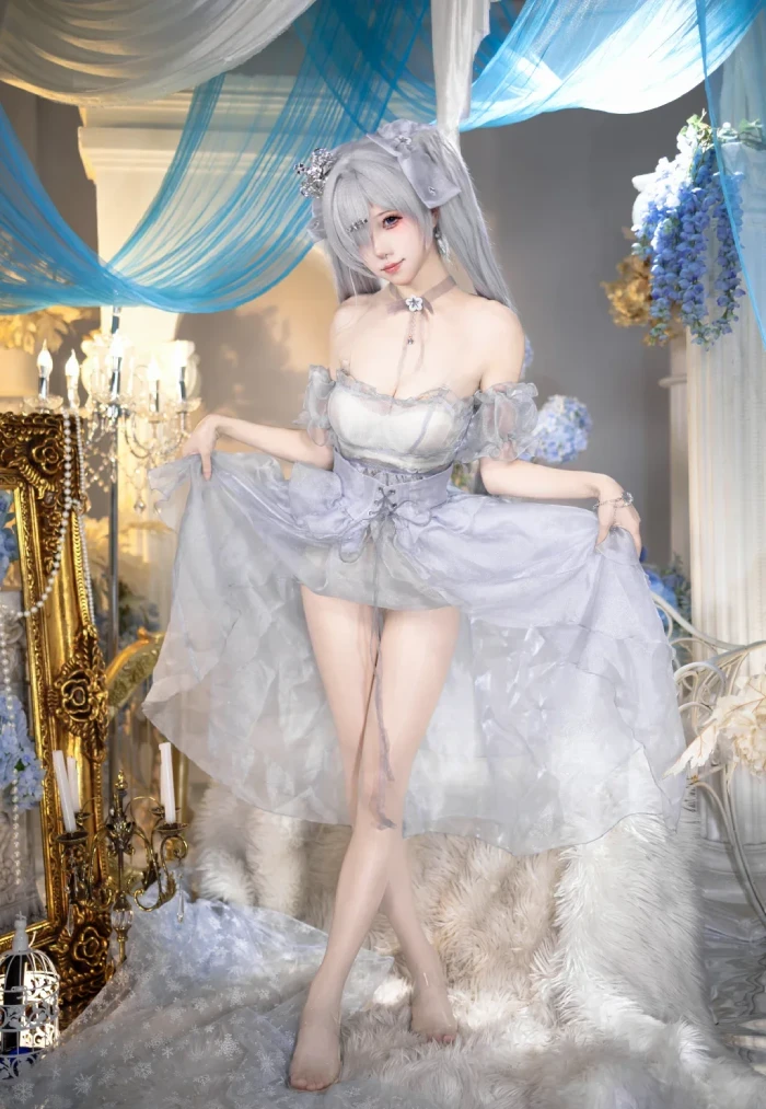 Cosplay NIKKE Cinderella: Crystal Princess đẹp tựa nàng công chúa bước ra từ truyện cổ tích Cosplay NIKKE Cinderella: Crystal Princess đẹp tựa nàng công chúa bước ra từ truyện cổ tích