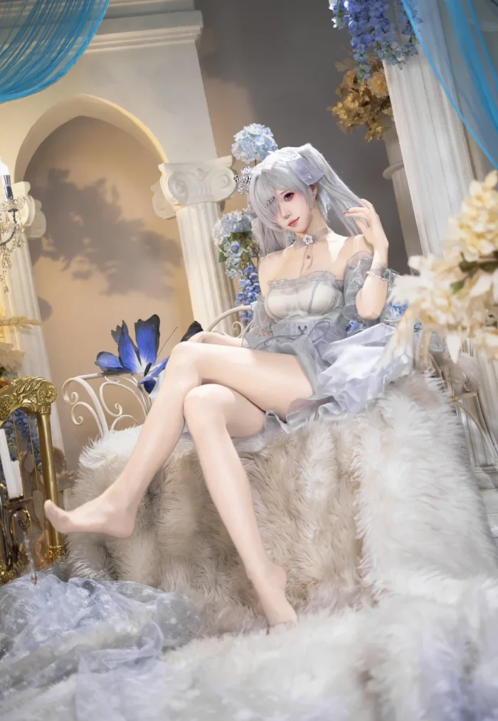 Cosplay NIKKE Cinderella: Crystal Princess đẹp tựa nàng công chúa bước ra từ truyện cổ tích Cosplay NIKKE Cinderella: Crystal Princess đẹp tựa nàng công chúa bước ra từ truyện cổ tích