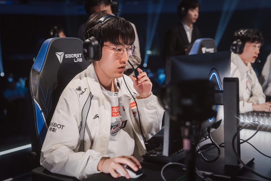 Đại diện LPL tiếp nối chuỗi ngày "thê thảm" của khu vực tại CKTG Đại diện LPL tiếp nối chuỗi ngày "thê thảm" của khu vực tại CKTG
