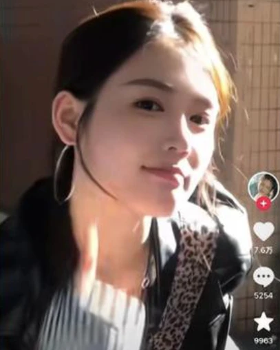 Đại gia "ruột" tố nữ streamer lừa đảo hàng chục tỷ đồng, đưa ra "yêu sách" hòa giải bất ngờ Đại gia "ruột" tố nữ streamer lừa đảo hàng chục tỷ đồng, đưa ra "yêu sách" hòa giải bất ngờ