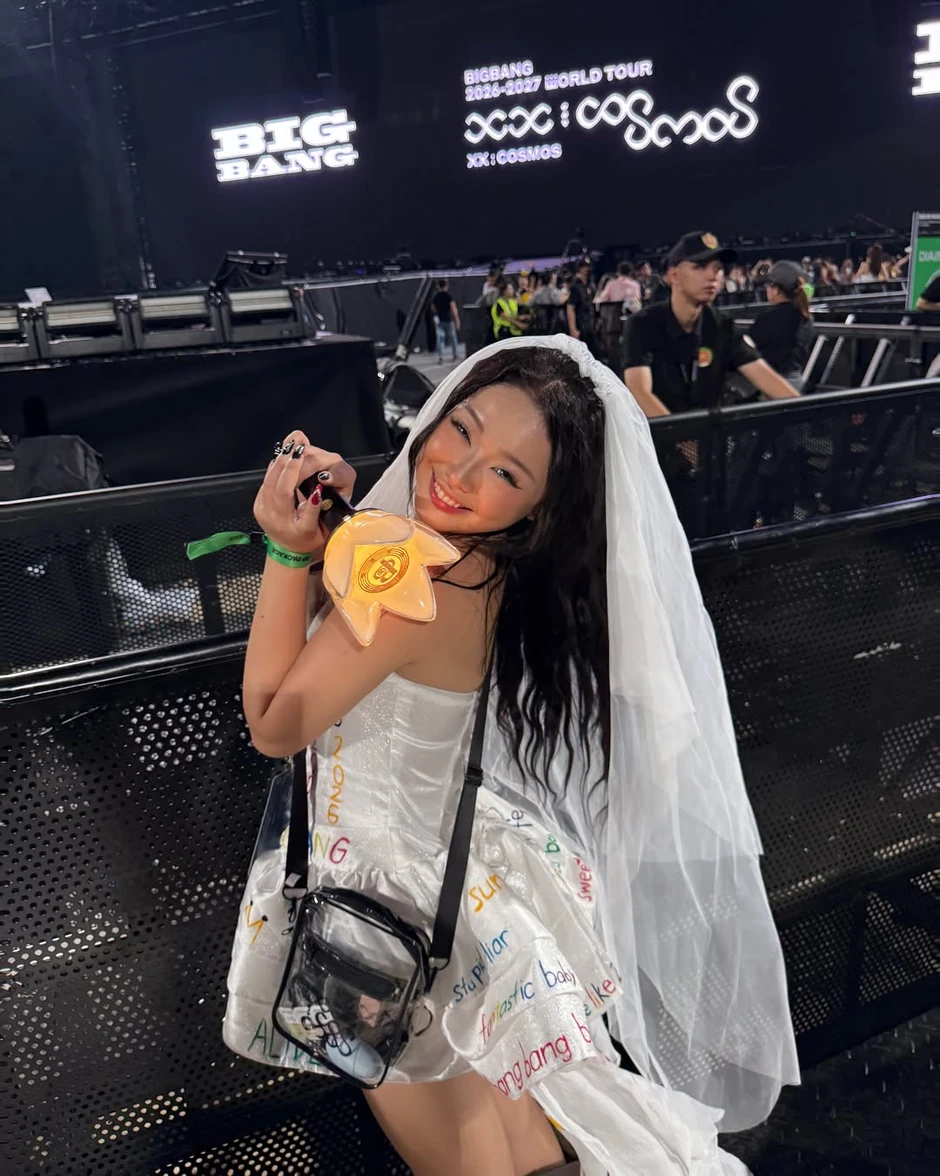 Danh tính "cô dâu concert" gây sốt tại show BIGBANG: Không phải lần đầu diện váy cưới đi đu thần tượng Danh tính "cô dâu concert" gây sốt tại show BIGBANG: Không phải lần đầu diện váy cưới đi đu thần tượng