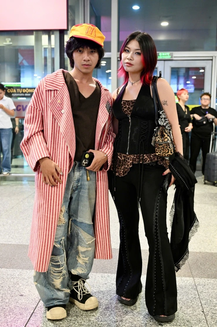 Fan Việt xếp hàng ở sân bay đón BigBang Fan Việt xếp hàng ở sân bay đón BigBang