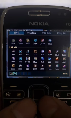 Game thủ Việt Nam chuyển thể Liên Minh Huyền Thoại lên "cục gạch" Nokia, khiến cả cộng đồng 'choáng váng'" Game thủ Việt Nam chuyển thể Liên Minh Huyền Thoại lên "cục gạch" Nokia, khiến cả cộng đồng 'choáng váng'"
