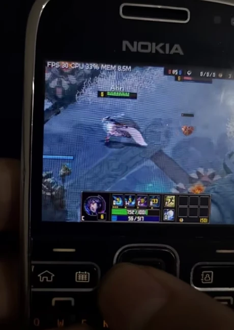 Game thủ Việt Nam chuyển thể Liên Minh Huyền Thoại lên "cục gạch" Nokia, khiến cả cộng đồng 'choáng váng'" Game thủ Việt Nam chuyển thể Liên Minh Huyền Thoại lên "cục gạch" Nokia, khiến cả cộng đồng 'choáng váng'"