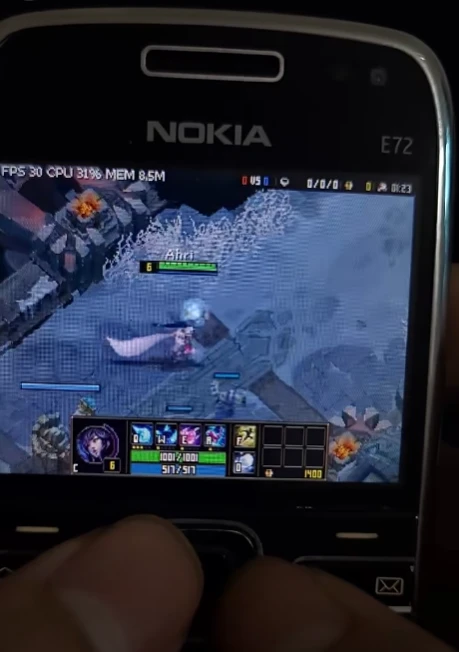 Game thủ Việt Nam chuyển thể Liên Minh Huyền Thoại lên "cục gạch" Nokia, khiến cả cộng đồng 'choáng váng'" Game thủ Việt Nam chuyển thể Liên Minh Huyền Thoại lên "cục gạch" Nokia, khiến cả cộng đồng 'choáng váng'"