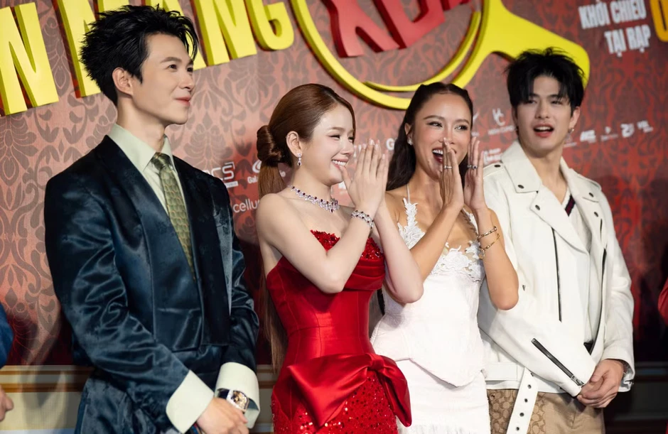 Hoa hậu Thái Lan giữa dàn trai tài gái sắc Việt Nam
