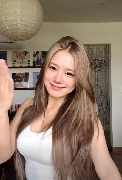 Hoàng Yến Chibi nay đã khác, diện mạo khiến fan phải bật "capslock" Hoàng Yến Chibi nay đã khác, diện mạo khiến fan phải bật "capslock"