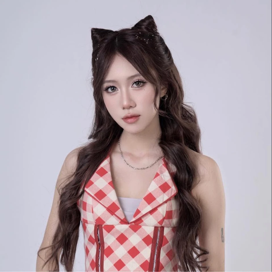 Hot girl mới của làng game Việt, vừa xinh, vừa giỏi, lại còn là em họ TK Nguyễn