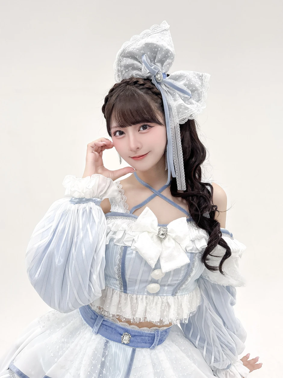Hot girl Nhật Bản vướng bê bối lộ ảnh riêng tư, nghẹn ngào tiết lộ sự thật, thừa nhận "không còn lựa chọn"