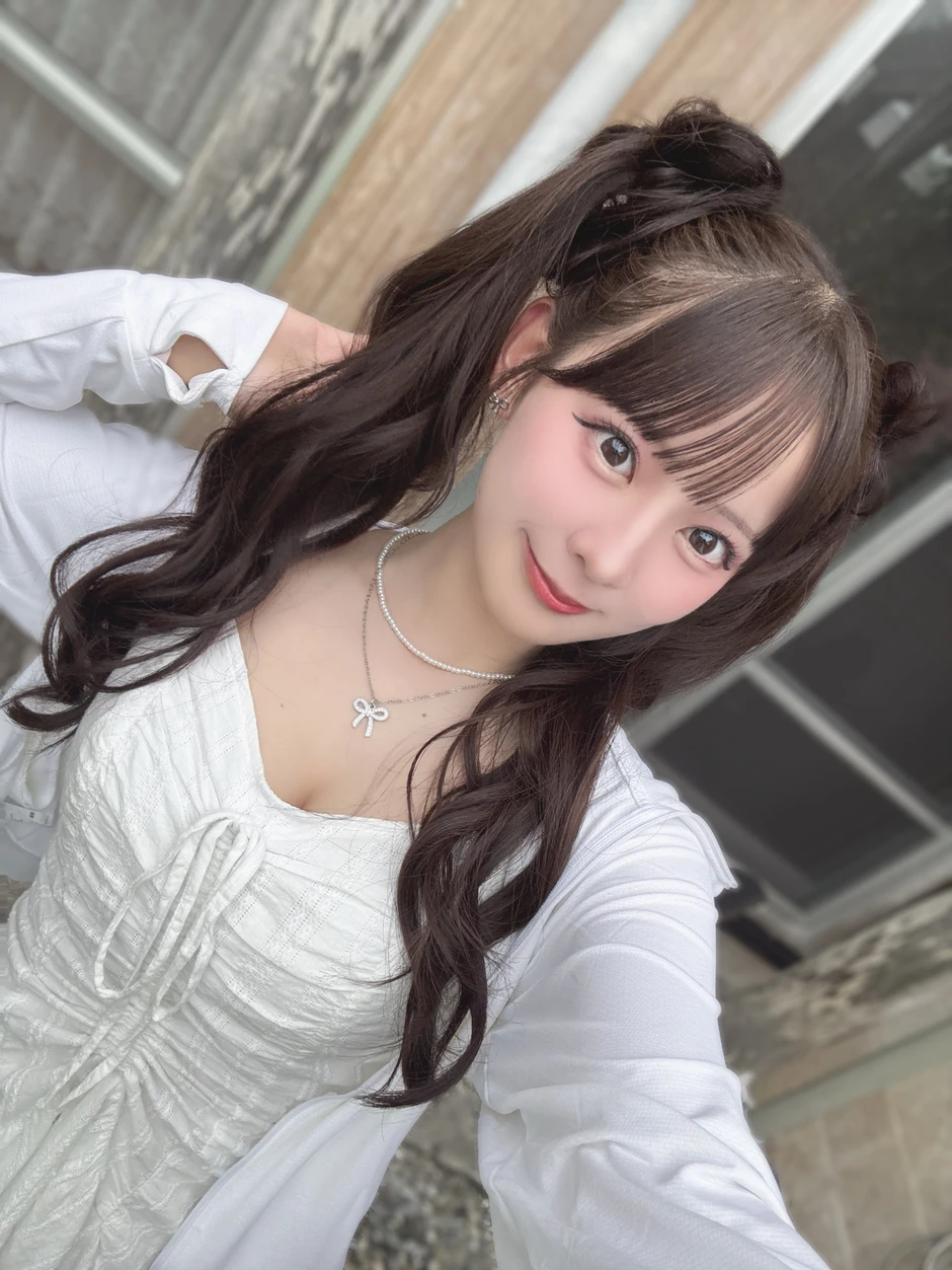 Hot girl Nhật Bản vướng bê bối lộ ảnh riêng tư, nghẹn ngào tiết lộ sự thật, thừa nhận "không còn lựa chọn"