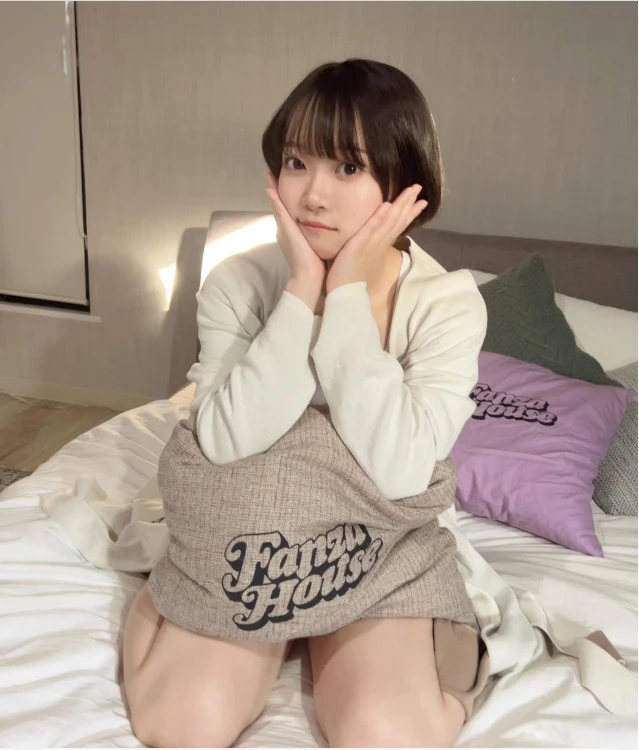 Hot girl nổi tiếng bất ngờ tuyên bố giải nghệ, khép lại 7 năm sự nghiệp