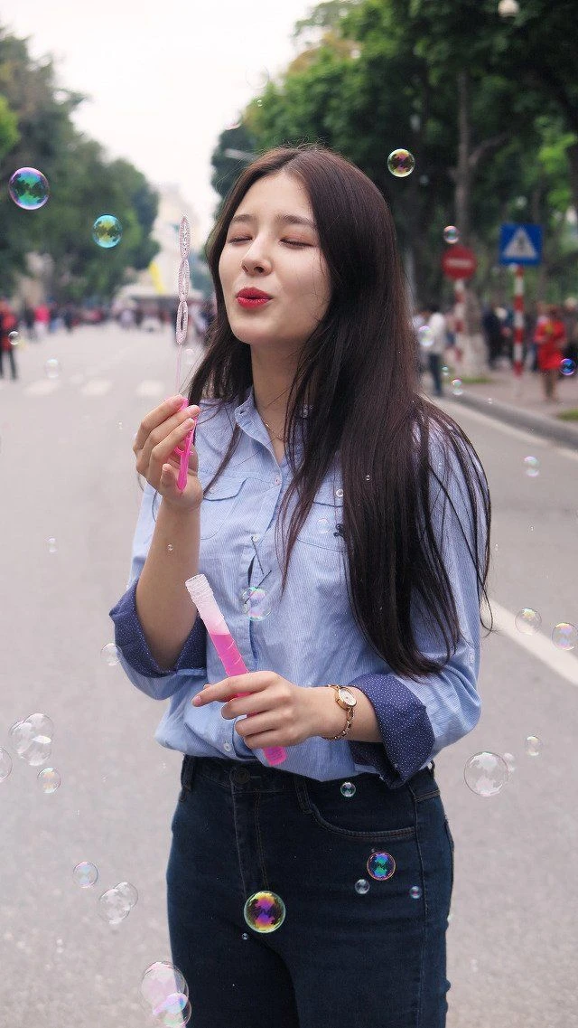 Hot girl phố đi bộ Hà Nội 9 năm trước vừa được đề cử gương mặt đẹp nhất thế giới Hot girl phố đi bộ Hà Nội 9 năm trước vừa được đề cử gương mặt đẹp nhất thế giới