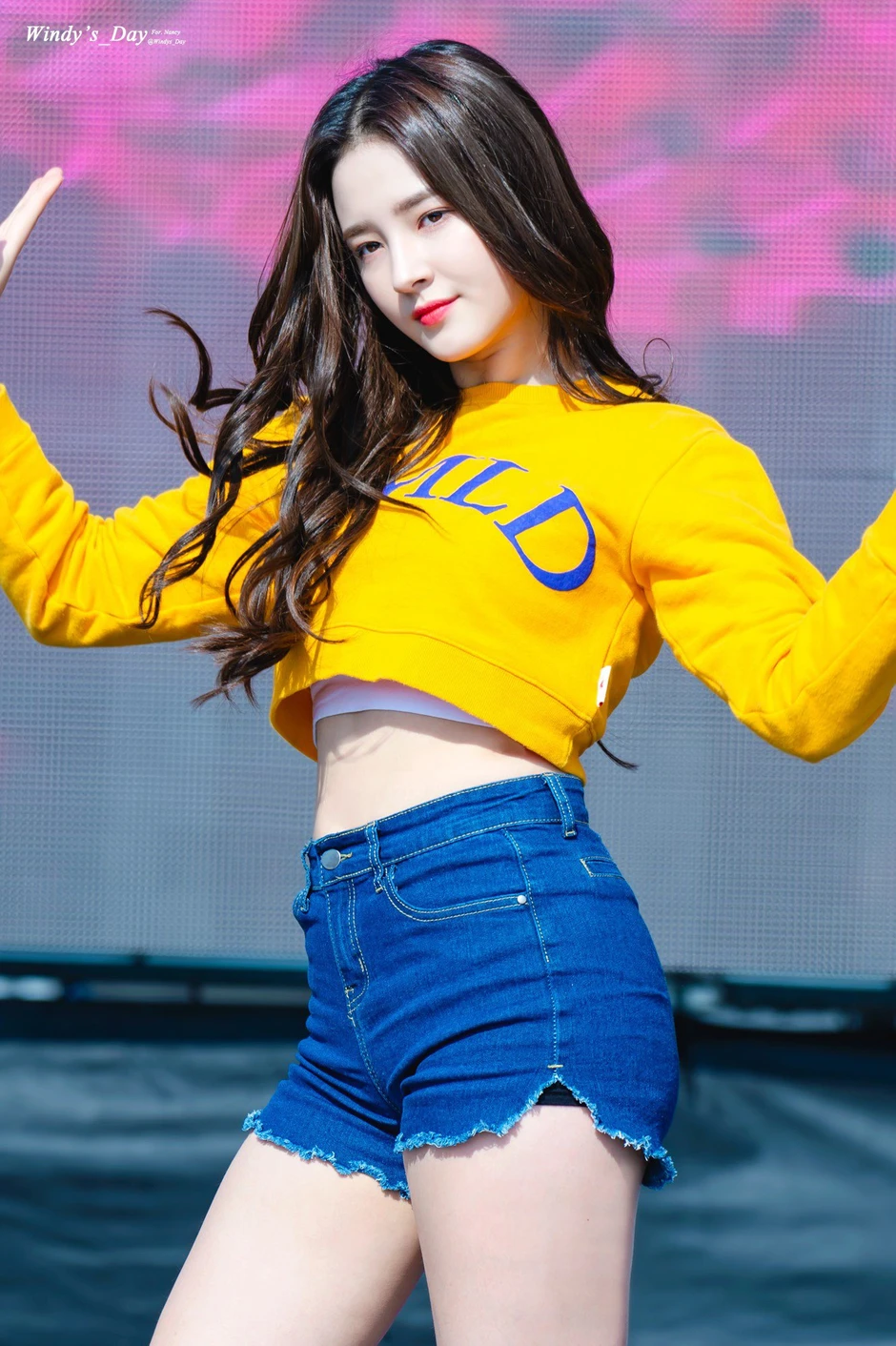 Hot girl phố đi bộ Hà Nội 9 năm trước vừa được đề cử gương mặt đẹp nhất thế giới Hot girl phố đi bộ Hà Nội 9 năm trước vừa được đề cử gương mặt đẹp nhất thế giới