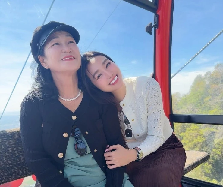 Khánh My: Tôi không muốn kết hôn, sinh con Khánh My: Tôi không muốn kết hôn, sinh con