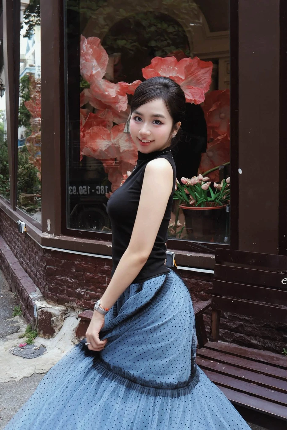 Không nhận ra nhan sắc thuở thơ ngây của hot dancer Quỳnh Meo