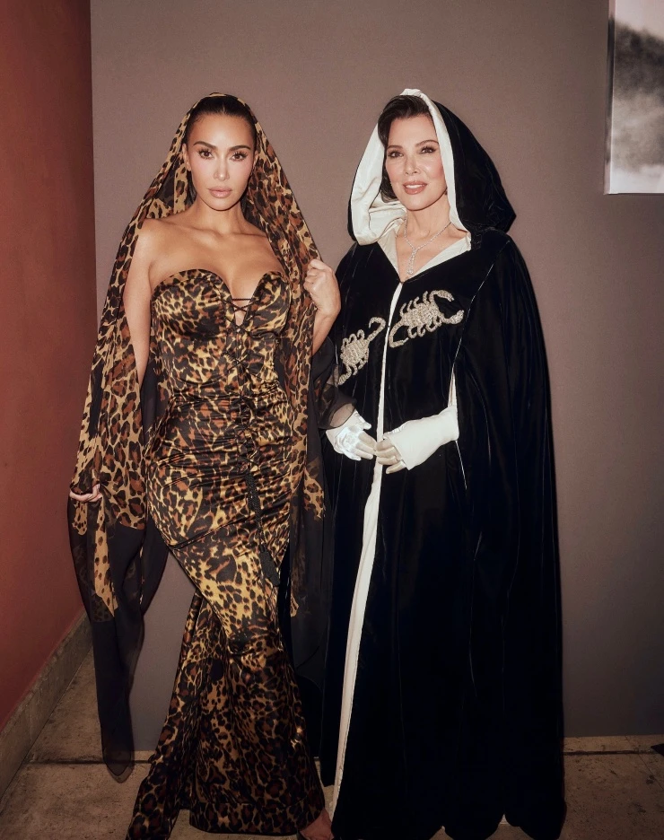 Kim Kardashian khiến mẹ nổi giận khi tiết lộ chuyện ngoại tình