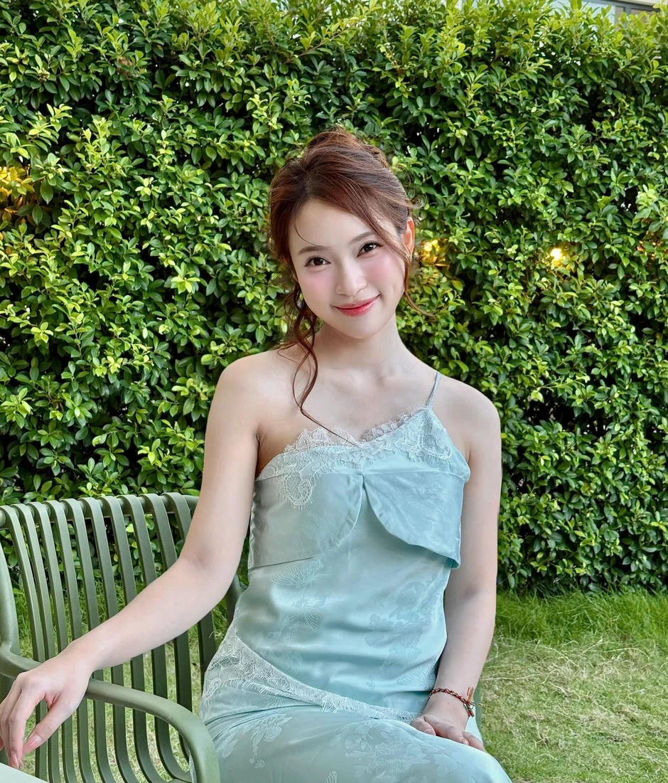 MC Khánh Vy và “aura” tri thức lên thẳng hot search