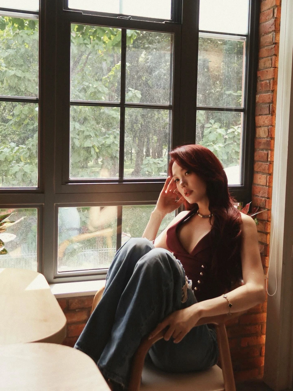 Minh Hằng tuyên bố "comeback", khoe dáng táo bạo khiến CĐM ngỡ ngàng Minh Hằng tuyên bố "comeback", khoe dáng táo bạo khiến CĐM ngỡ ngàng