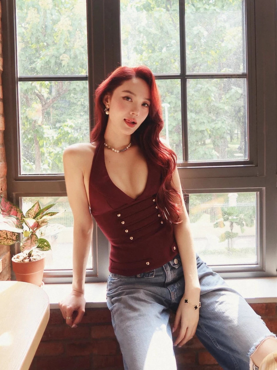 Minh Hằng tuyên bố "comeback", khoe dáng táo bạo khiến CĐM ngỡ ngàng Minh Hằng tuyên bố "comeback", khoe dáng táo bạo khiến CĐM ngỡ ngàng