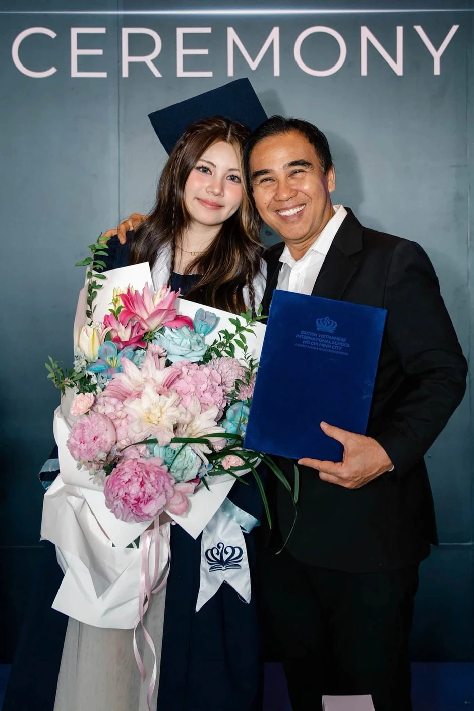 Nhan sắc thật của con gái MC Quyền Linh