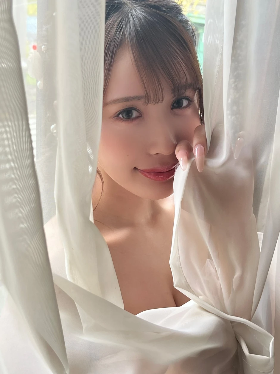 Nổi tiếng nhờ gợi cảm, hot girl Nhật Bản bất ngờ khoe bộ sưu tập hiếm có khó tìm, trị giá hơn 150 triệu đồng