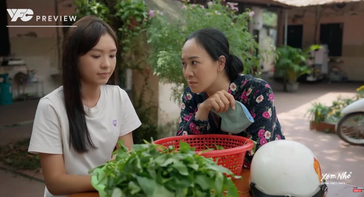 Ông Đô bắt chủ cửa hàng phải gỡ ảnh nhạy cảm của con gái Ông Đô bắt chủ cửa hàng phải gỡ ảnh nhạy cảm của con gái